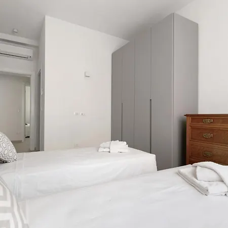 Le Dodici Porte - Porta Galliera 2 By District