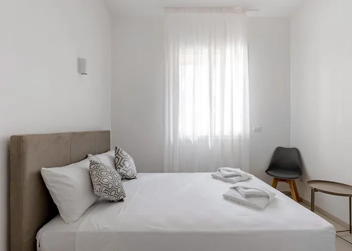 아파트 Le Dodici Porte - Porta Galliera 2 By District