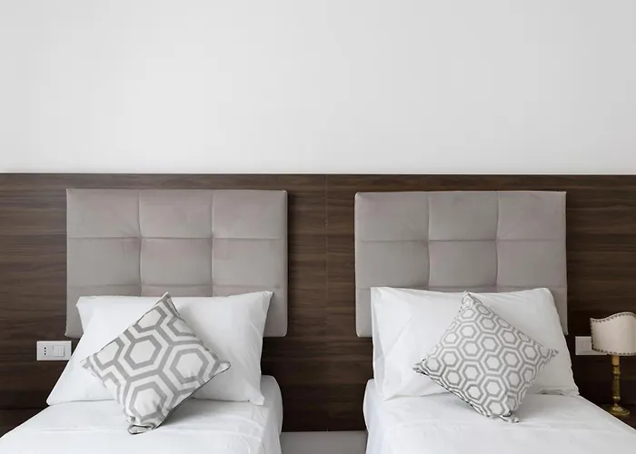 Le Dodici Porte - Porta Galliera 2 By District *